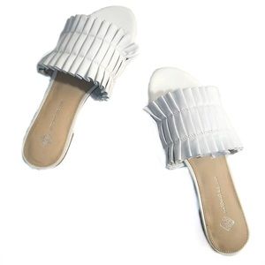 NEW Antonio Melani Cresci Leather Ruffle Slides